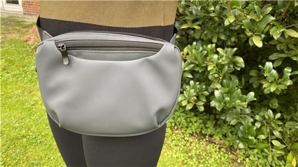 Changing bag Mini by BabyDan, grå _x0096_ Fanny Pack pusletaske med underlag
