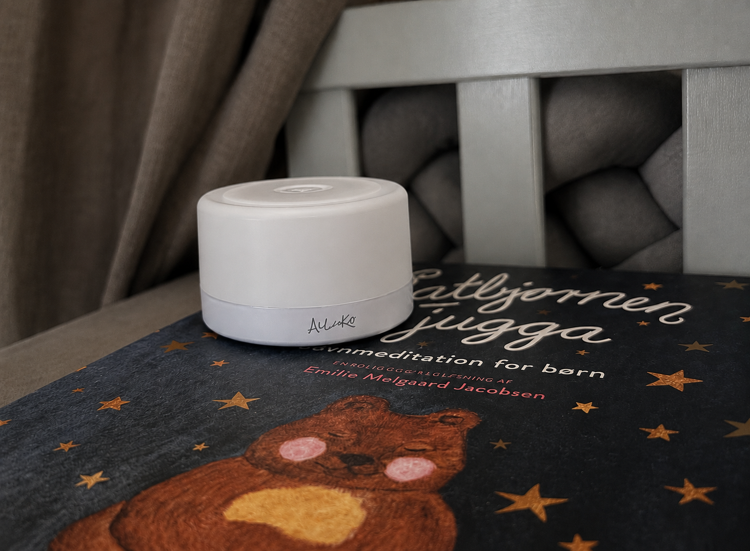 AlLuKo - Ammelampe / natlampe med touch - Ledningsfri - Varm hvid - Hvid