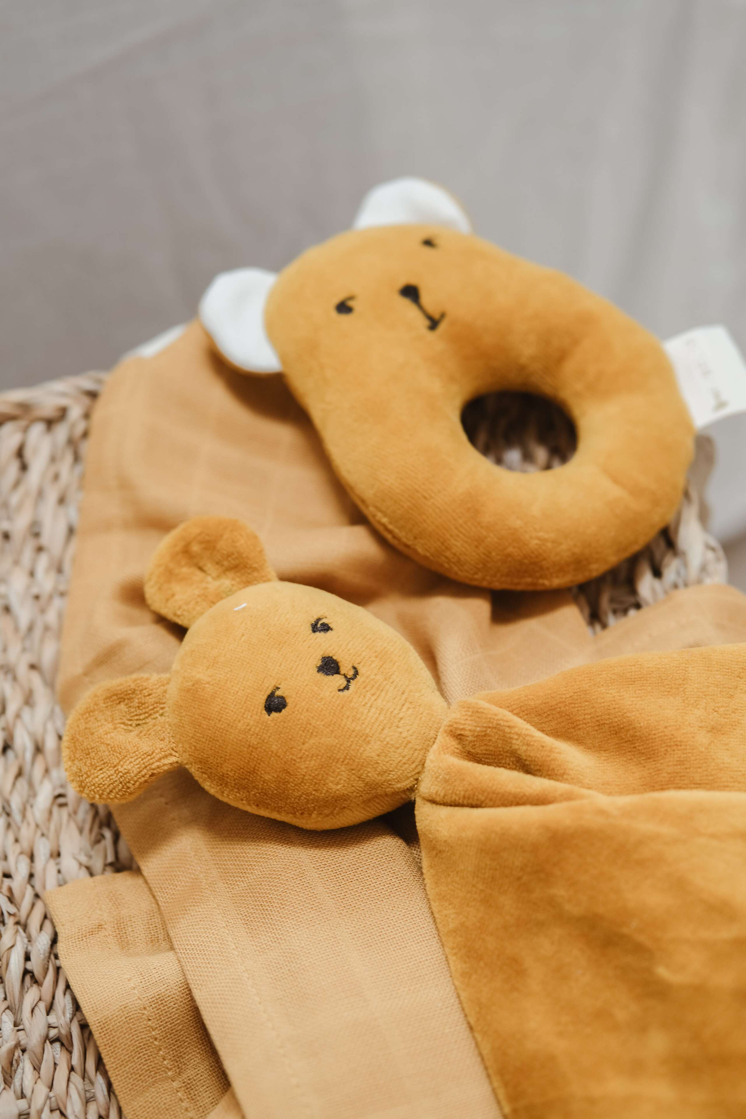 Fabelab - Cuddle Bear - Wood Thrush