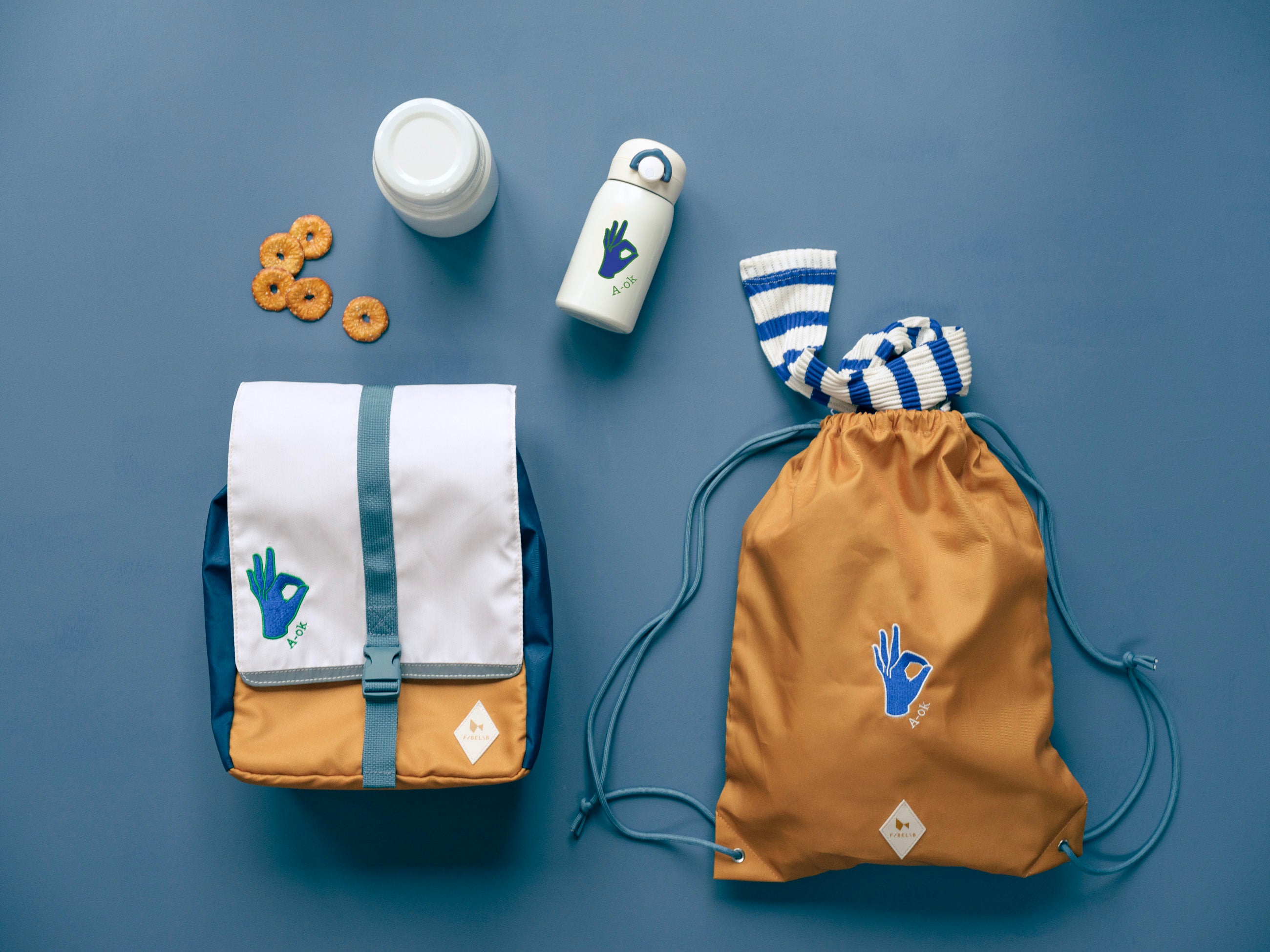 Fabelab - Blød aktivitetsbold - Rygsæk - Small - Caramel/Dark Blue
