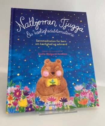 Tjugga the Night Bear and the Love Flowers