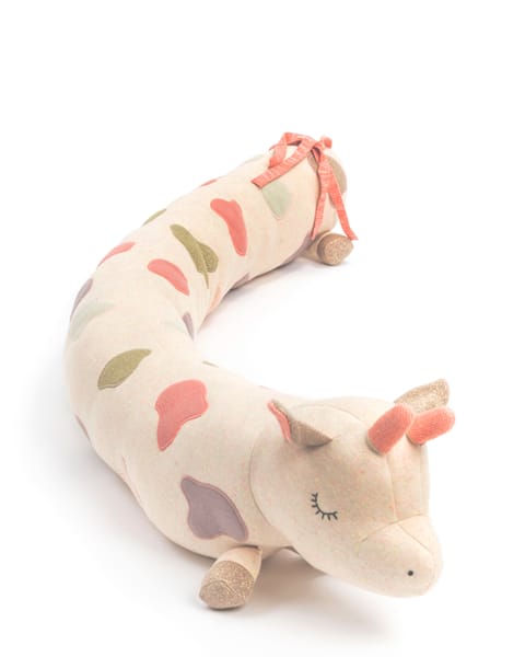 Smallstuff - Bed snake - Giraffe - Powder tone