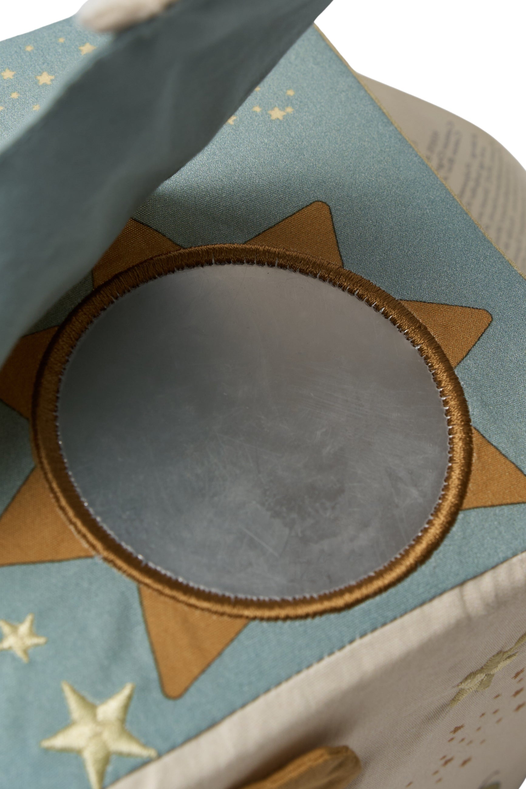 Fabelab - Activity cube in fabric - Fairytale land