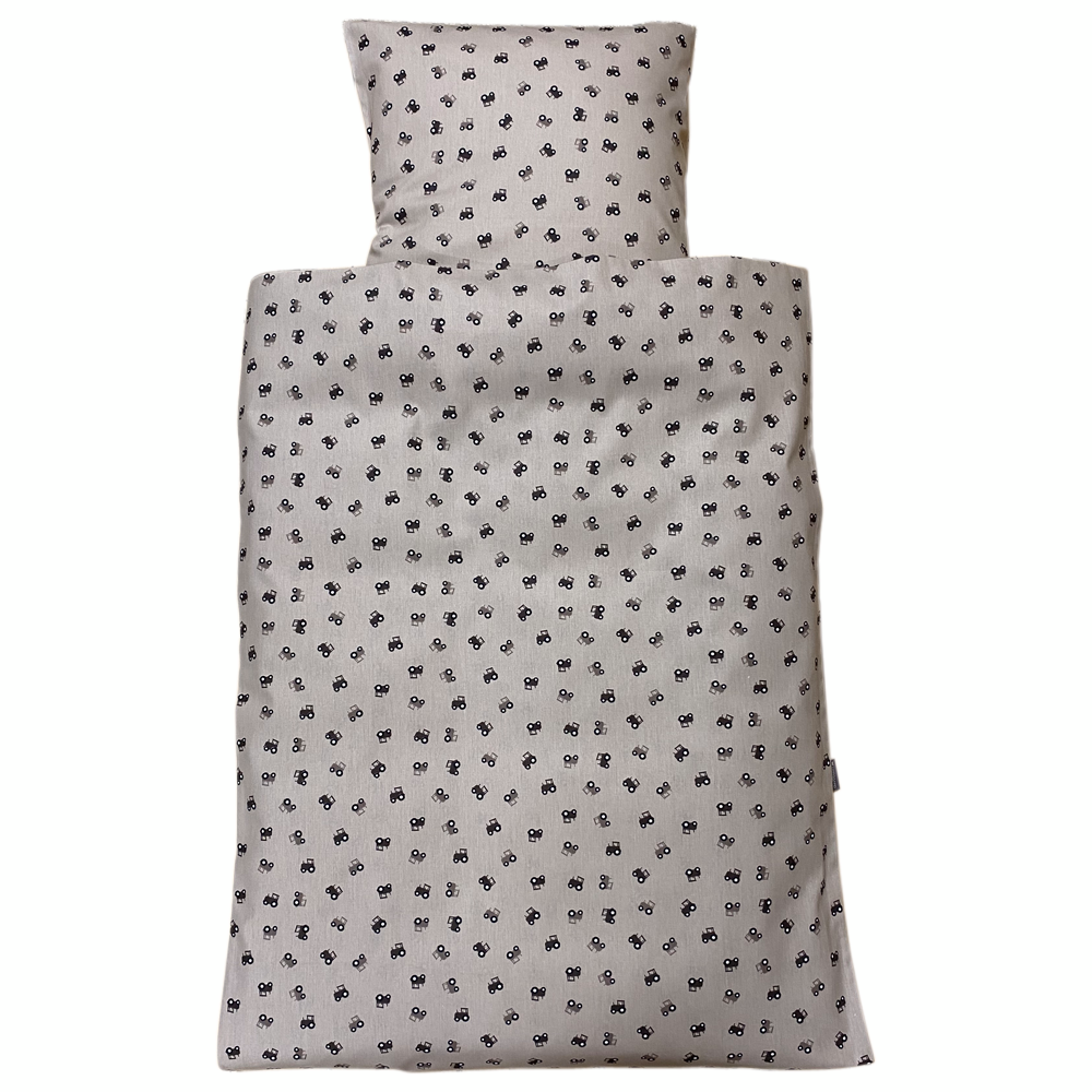 Nørgaard Madsens - Sengetøj Baby - Beige m. brune traktorer - ORGANIC