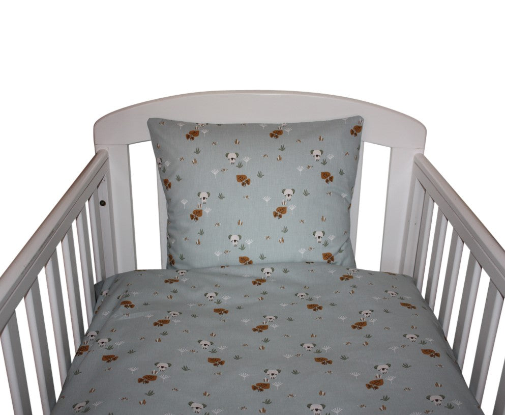Nørgaard Madsens - Sengetøj Baby ORGANIC - Dusty blue Koala